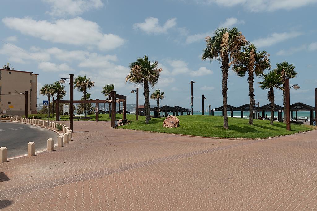 Dream On The Beach Haifa Kültér fotó
